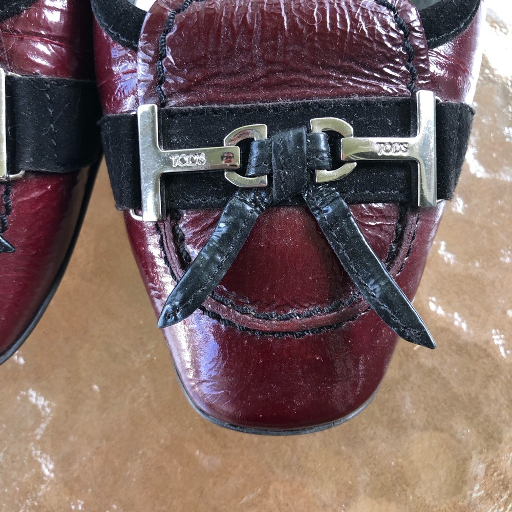 Tod’s Gommino Driving Loafers Burgundy Patent Leather 7.5 Italy - Picture 4 of 17